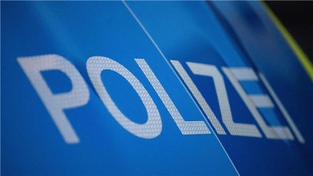 Streit an Waschanlage eskaliert - Autofahrer geschlagen In Rinteln musste die Polizei beim Streit an einer Waschanlage eingreifen. (Symbolbild)