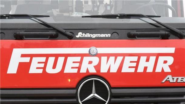 In Rotenburg ist am Mittwochnachmittag ein Wohnwagen in Brand geraten. Die Feuerwehr musste eingreifen.