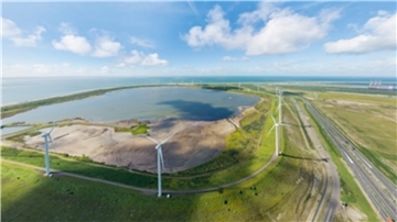 In Rotterdam gibt es solche Hafenschlick-Depots im Meer schon lange. Wäre das nicht auch eine Lösung für die Schlick-Probleme der deutschen Nordsee-Häfen?, fragt Stefan Woltering.