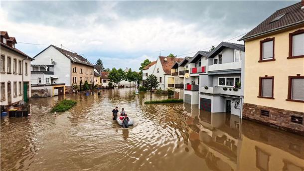 In Saarbrücken, nur rund 15 Autominuten vom hier gezeigten Kleinblittersdorf entfernt, forderte die Hochwasserlage ein Todesopfer.