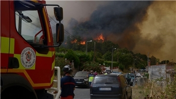 In Spanien gebe es derzeit insgesamt 14 größere aktive Feuer, sagte die Ministerin für Ökologischen Wandel, Sara Aagesen.
