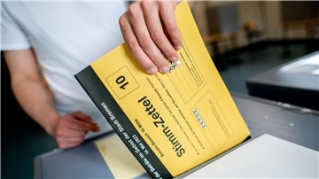In vier Bremer Wahlbezirken könnte es für die Bürger noch mal an die Urne gehen.