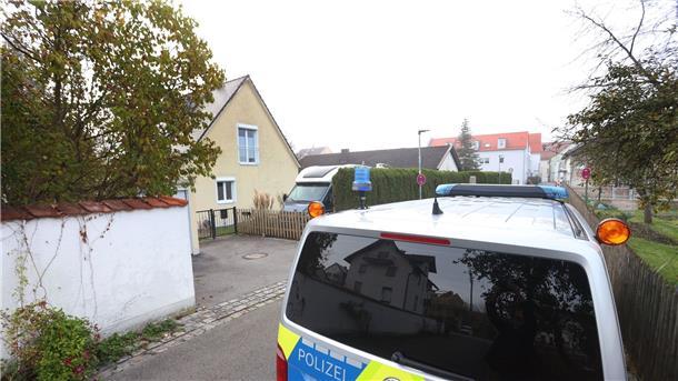 Bluttat mit vier Toten: Ermittler suchen weiter nach Motiv In Weilheim in Oberbayern hat sich eine Bluttat mit vier Toten ereignet.