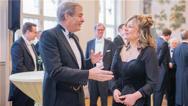 Ingo Kramer (links), Unternehmer und ehemaliger Arbeitgeberpräsident im Gespräch mit NZ-Reporterin Denise von der Ahé.