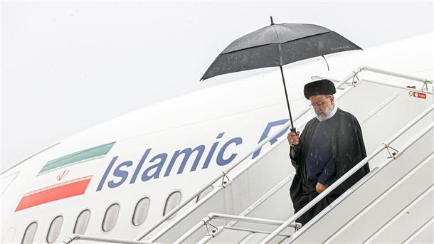 Westliche Staaten zu Iran: Atom-Inspektoren akkreditieren Irans Präsident Ebrahim Raisi bei seiner Ankunft in New York. Raisi nimmt dort an der UN-Generalversammlung teil.