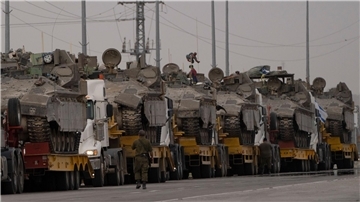 Israelische Panzer auf dem Weg zur Grenze: Israel hält eine Offensive in Rafah für unumgänglich, um die dort verbliebenen Bataillone der Hamas zu zerschlagen.