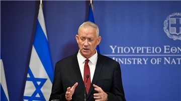 Israels Verteidigungsminister Benny Gantz während einer Pressekonferenz.