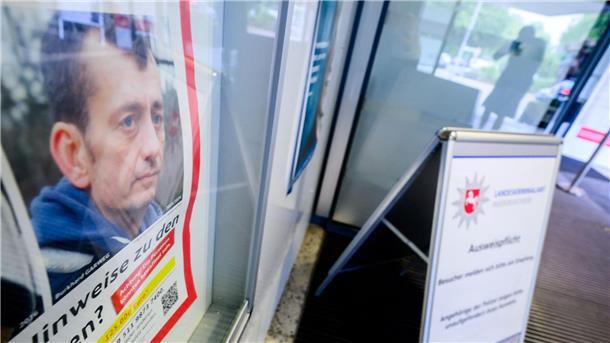 Zeugen wollen RAF-Räuber Garweg in Hamburg gesehen haben Ist der gesuchte Ex-RAF-Terrorist Burkhard Garweg nach Hamburg geflüchtet? Gleich mehrere Zeugen wollen ihn dort laut Landeskriminalamt Niedersachsen gesehen haben. (Archivbild)