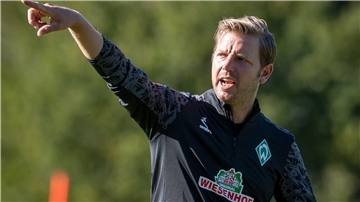 Ist Florian Kohfeldt, Trainer vom Fußball-Bundesligisten Werder Bremen, nach einer Katastrophensaison noch der richtige Mann an der Spitze der Grün-Weißen?