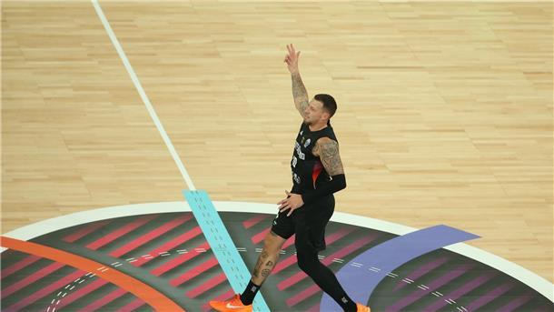 Basketball-Kumpel Theis über Schröder: „Hut vor ihm ziehen“ Ist mit Schröder befreundet: Daniel Theis.
