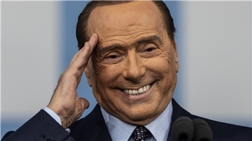 Italien wählt am 25. September ein neues Parlament. Ex-Ministerpräsident Silvio Berlusconi mischt wieder mit und irritiert mit Aussagen zum Krieg in der Ukraine.