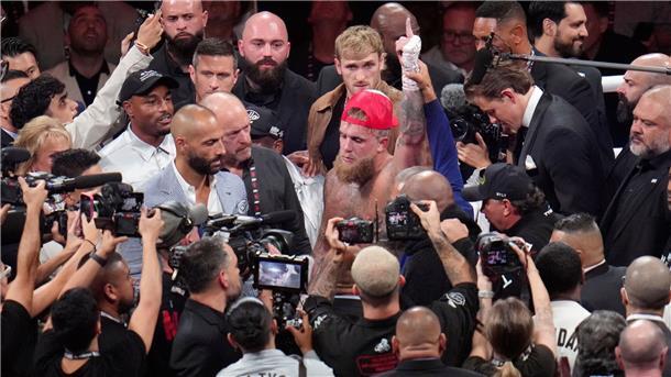 Comeback ohne Happy End: Prügel für Tyson und Netflix Jake Paul gewann den Boxkampf einstimmig nach Punkten.