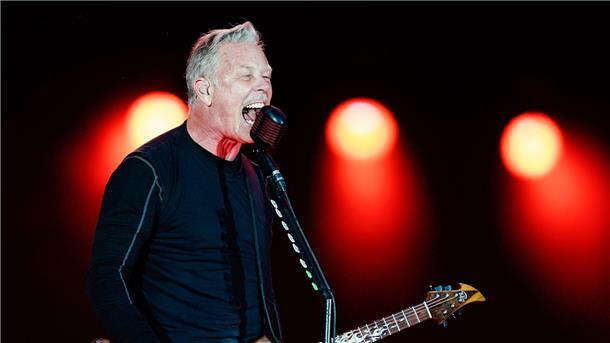 Metallica schaffen zehntes Nummer-eins-Album James Hetfield liegt mit seiner Band Metallica auf Platz eins der Album-Charts.