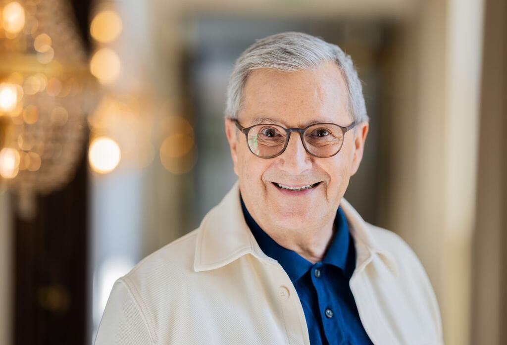 Jan Hofer fremdelt mit seiner neuen Rolle in der Show - Lügen sei doch so gar nicht sein Fach.