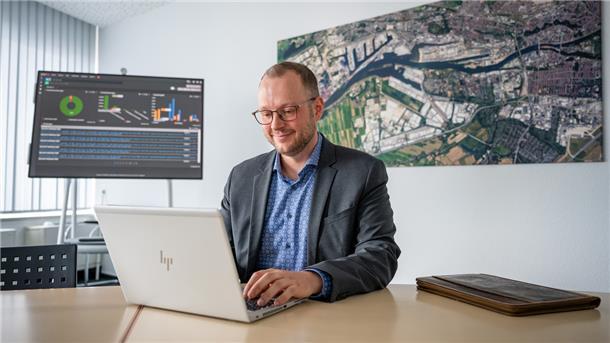 Jan Schirrmacher, Port Cyber Security Officer von Bremenports. Foto: Scheschonka