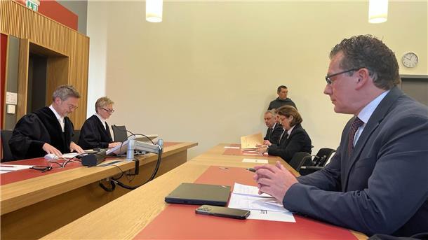 Staatsgerichtshof stärkt Timkes Rechte: Maulkorb aufgehoben