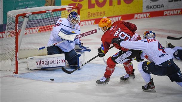 Jan Urbas war erneut Dreh- und Angelpunkt im Angriffsspiel der Fischtown Pinguins. Mit zwei Toren und einer Vorlage wurde er von Magentasport als bester Pinguins-Spieler im Finale ausgezeichnet.