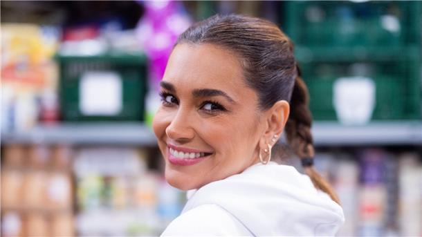 Jana Ina Zarrella: Endlich wieder Geburtstag mit der Familie Jana Ina Zarrella will künftig nur noch mit Menschen zusammen sein, die sie liebt und die ihr gut tun.