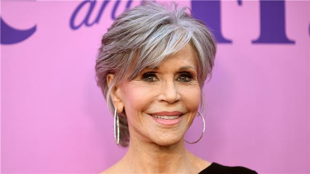 Jane Fonda über ihr Treffen mit Tom Brady Jane Fonda war von Football-Legende Tom Brady beeindruckt.