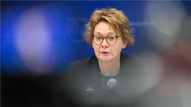 Ministerin: Demokratie durch Desinformation „unter Beschuss“ Jeder kann einen Beitrag dazu leisten, Fake News einzudämmen, sagt Niedersachsens Innenministerin Daniela Behrens. (Archivbild)