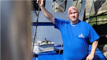 Jens Tants ist Fischer aus Leidenschaft, doch die hohen Kosten für Marine-Gasöl bereiten dem Spiekaer Kopfzerbrechen.