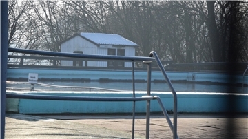 Jetzt aber: Selsingen will 2020 das Freibad modernisieren, unter anderem ein Filter-System zur Wasseraufbereitung installieren und eine neue Beckenfolie einsetzen.