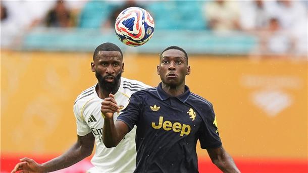 Nächster Wechsel: Ex-Frankfurter Kolo Muani zu Tottenham Jetzt bei Tottenham Hotspur: Der ehemalige Frankfurter und Turiner Randal Kolo Muani (r). (Archivbild)