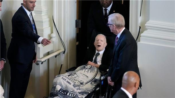 Jimmy Carter beim Gedenkgottesdienst für seine Frau Rosalynn in der Glenn Memorial Church.