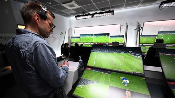 Jochen Drees, Leiter Innovation und Technologie bei der DFB Schiri GmbH, zieht für die übernächste Saison mit dem VAC um. 