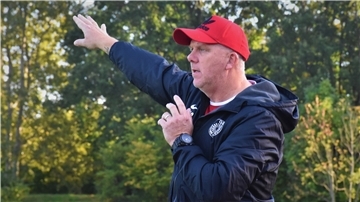 Ein Fußballtrainer vom OSC Bremerhaven