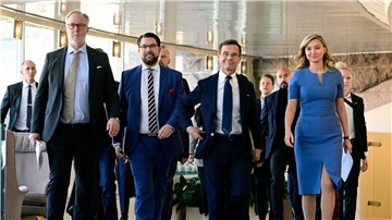Johan Pehrson (l-r), Chef der Liberalen, Jimmie Akesson, Chef der Schwedendemokraten, Ulf Kristersson, Chef der Moderaten Sammlungspartei und Ebba Busch, Chefin der Christdemokraten haben sich auf eine Regierungsgrundlage geeinigt.