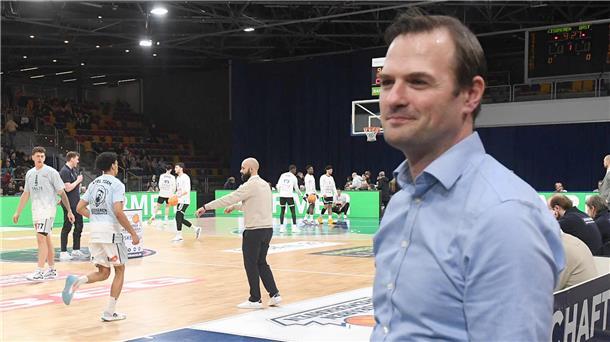 Johannes Marggraf, Geschäftsführer der Eisbären Bremerhaven, braucht schnell Klarheit in der Hallenfrage. Mitte April muss er die Zweitliga-Lizenz beantragen.