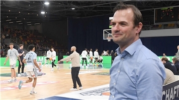 Johannes Marggraf, Geschäftsführer der Eisbären Bremerhaven, braucht schnell Klarheit in der Hallenfrage. Mitte April muss er die Zweitliga-Lizenz beantragen.