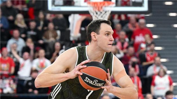 Zweiter Sieg: Bayern-Basketballer auf Halbfinal-Kurs Johannes Voigtmann und die Bayern-Basketballer sind in den Playoffs auf Halbfinal-Kurs.