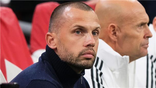 John Heitinga ist nicht länger Trainer von Ajax Amsterdam.