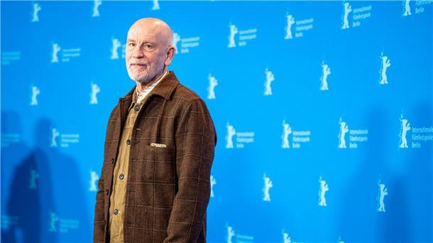 John Malkovich stellt seinen Film „Seneca - Oder: Über die Geburt von Erdbeben“ auf der Berlinale vor.