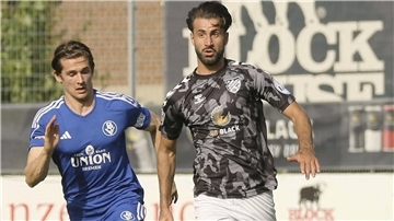 Jozo Tunjic (links) bei einem seiner wenigen Einsätze im Trikot des Bremer SV. Der Bremerhavener hat seine Zelte beim Regionalligisten abgebrochen.