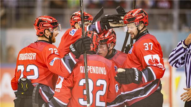 Jubelnde Eishockeyspieler