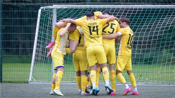 Jubel bei den Spielern des TuSpo Surheide
