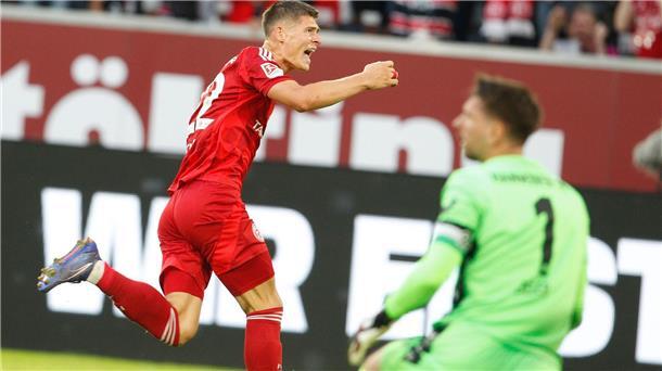 Jubel in Düsseldorf: Danny Schmidt trifft gegen Hannover.