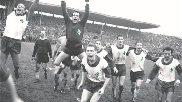 Jubel von Werder Bremen nach dem Gewinner der deustchen Meisterschaft 1965