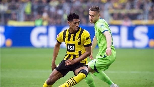 Jude Bellingham (l) schaffte beim BVB einst seinen großen Durchbruch