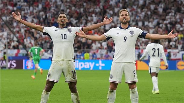 Jude Bellingham (l) und Harry Kane waren die Matchwinner für England gegen die Slowakei.