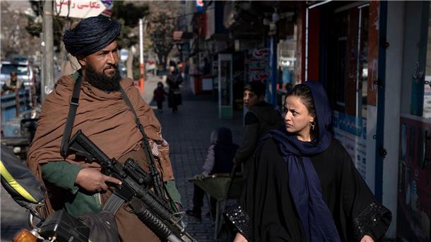 Ausnahmen bei Taliban-Arbeitsverbot für Frauen in NGOs Jüngste Entscheidungen der Taliban über afghanische Frauen, darunter das Verbot der der Arbeit für NGOs, lösten Proteste in Afghanistans Großstädten aus.