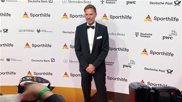 Ball-Muffel Klopp: „Die Klamotten musste ich kaufen“ Jürgen Klopp sieht die Arbeit der Sporthilfe als äußerst wichtig für den deutschen Sport an.