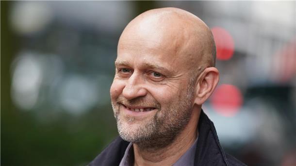 Jürgen Vogel ist ein Fan klassischer Musik Jürgen Vogel dreht momentan in Hamburg.