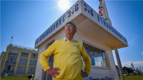 Jürgen von Glahn vermietet 500 Strandkörbe und ist jeden Tag, von Ostern bis Oktober, in Duhnen.