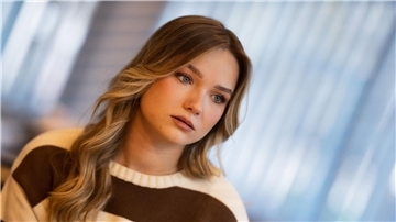 Julia Beautx (bürgerlich Julia Willecke), Youtuberin und Schauspielerin.