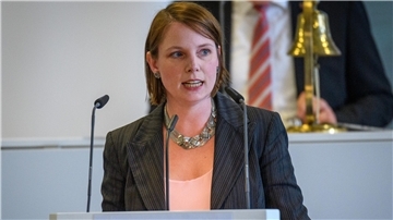Julia Tiedemann ist Fraktionsvorsitzende von Bündnis Deutschland in Bremerhaven. Sie findet: Der Wählerwille werde derzeit ignoriert. 