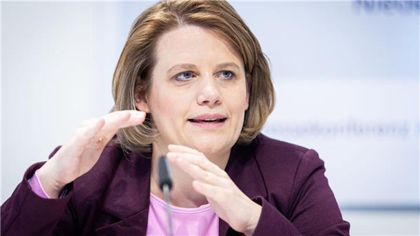 Verzögertes Abi: Ministerin kündigt bessere Kommunikation an Julia Willie Hamburg (Bündnis 90/Die Grünen), Kultusministerin von Niedersachsen.